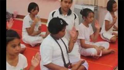 รร.มารีย์พิทักษ์ศึกษา ณ วัดศรีทวี (๓๐ พ.ค. ๒๕๕๕) Mari Phithak Sueksa School at Wat Sritawee (May 30, 2012)